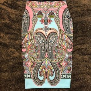 Bisou Bisou neoprene pink paisley print skirt xs